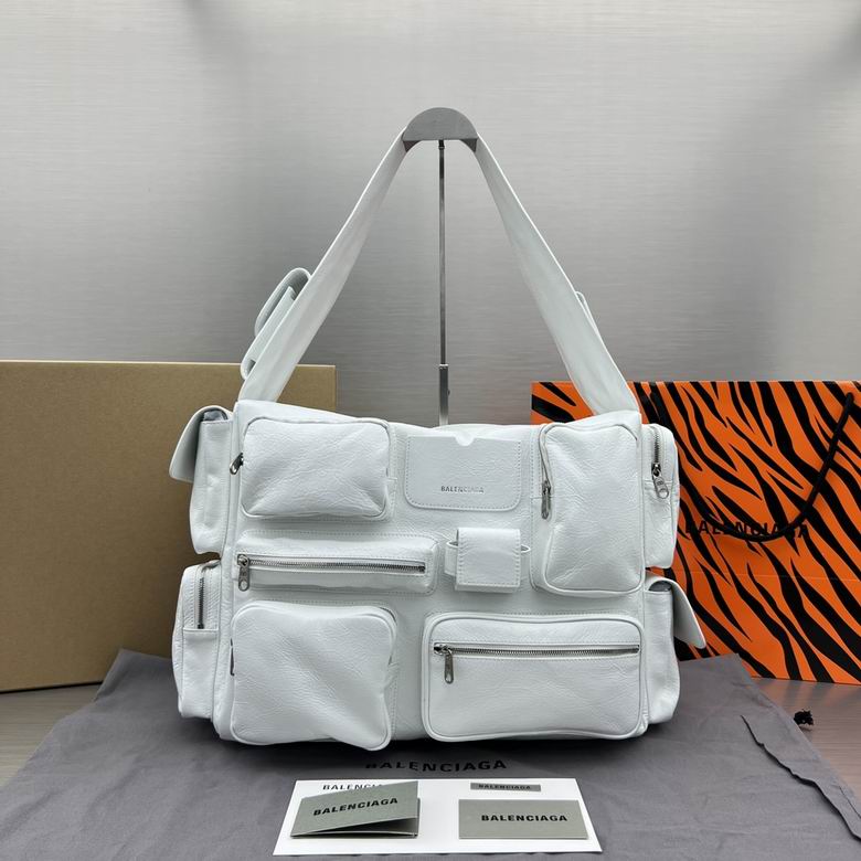 Fall22 92758 37.5x28x14.5cm FY Two colors