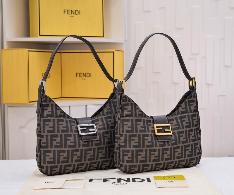 Fendi 7727 29x25x4cm ww
