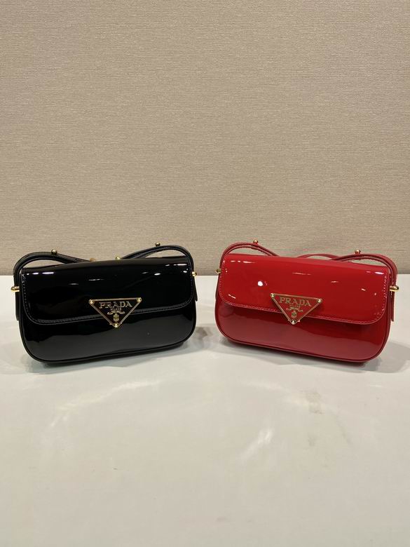 Prada 1BD339漆20.5x10.5x4cm AP