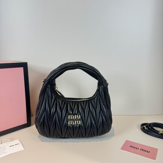 Miumiu 803 21x22x7cm zy