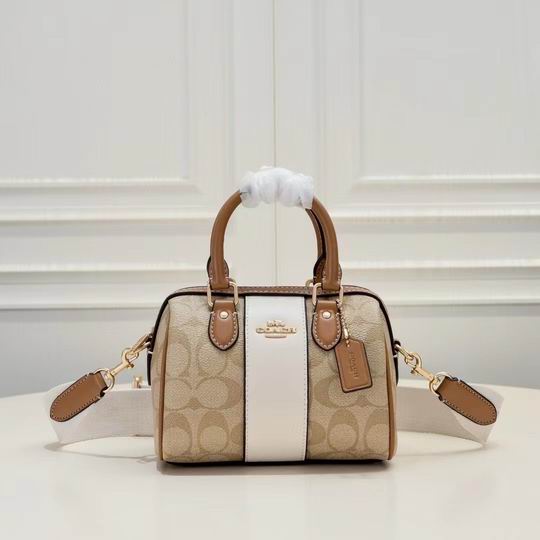 Coach CR243 16.5x11x9cm zy