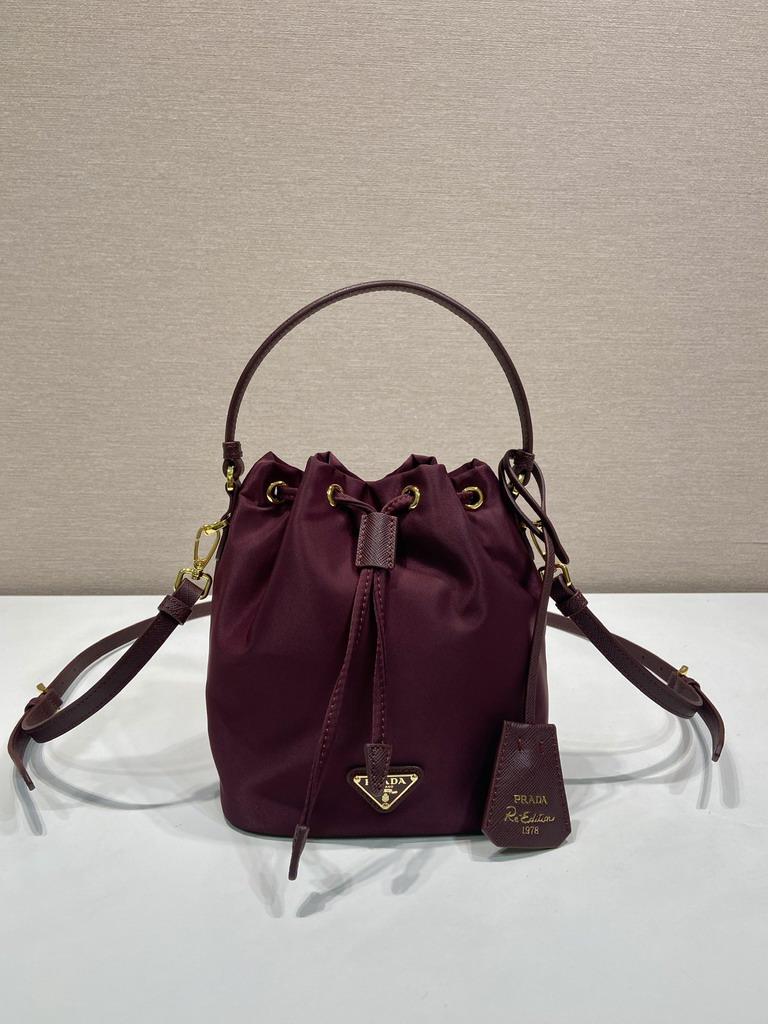 Prada 1BE067 15.5x19.5x10cm AP5