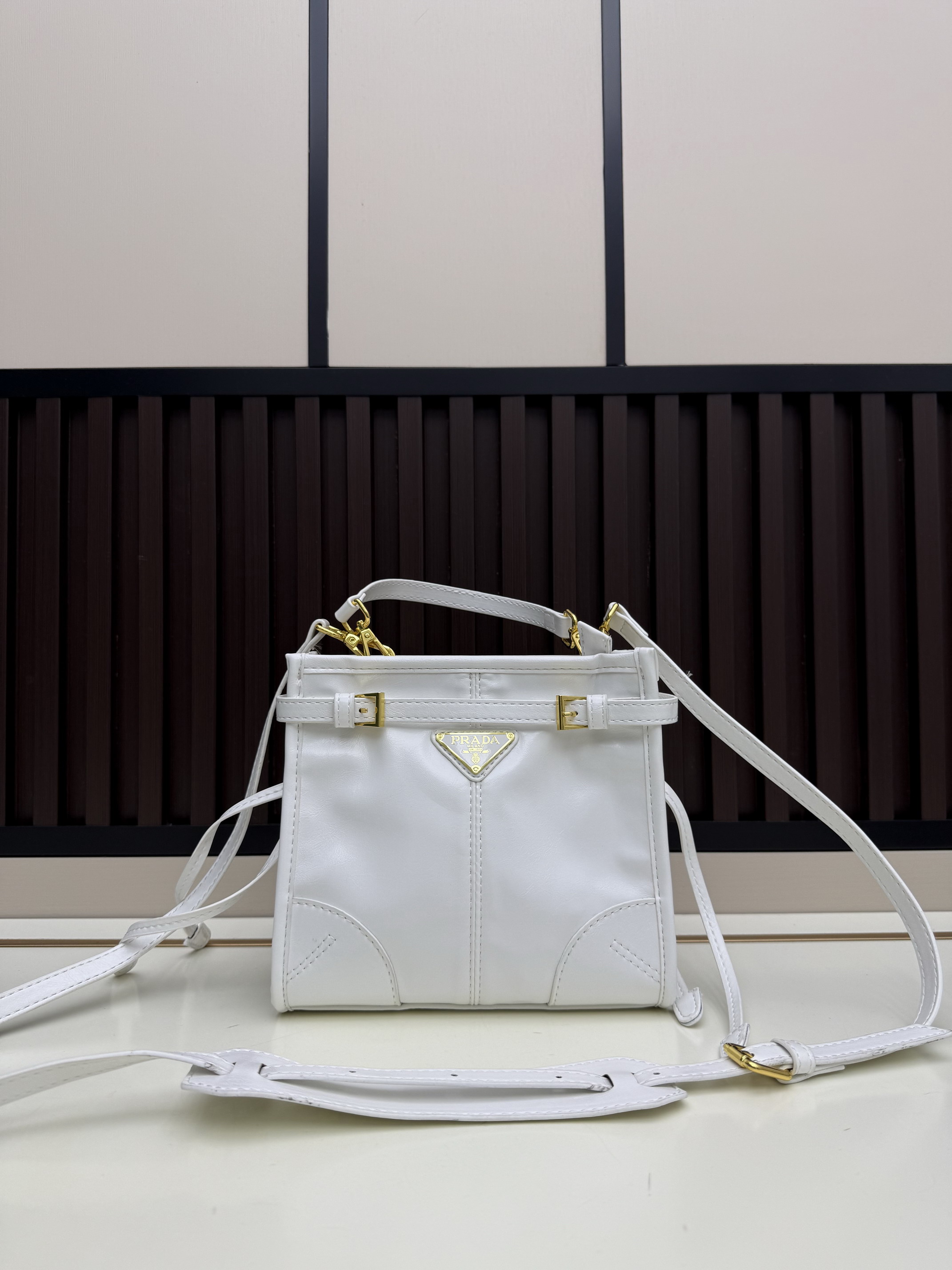 Prada Bonnie 2615 20x19x10cm jj3