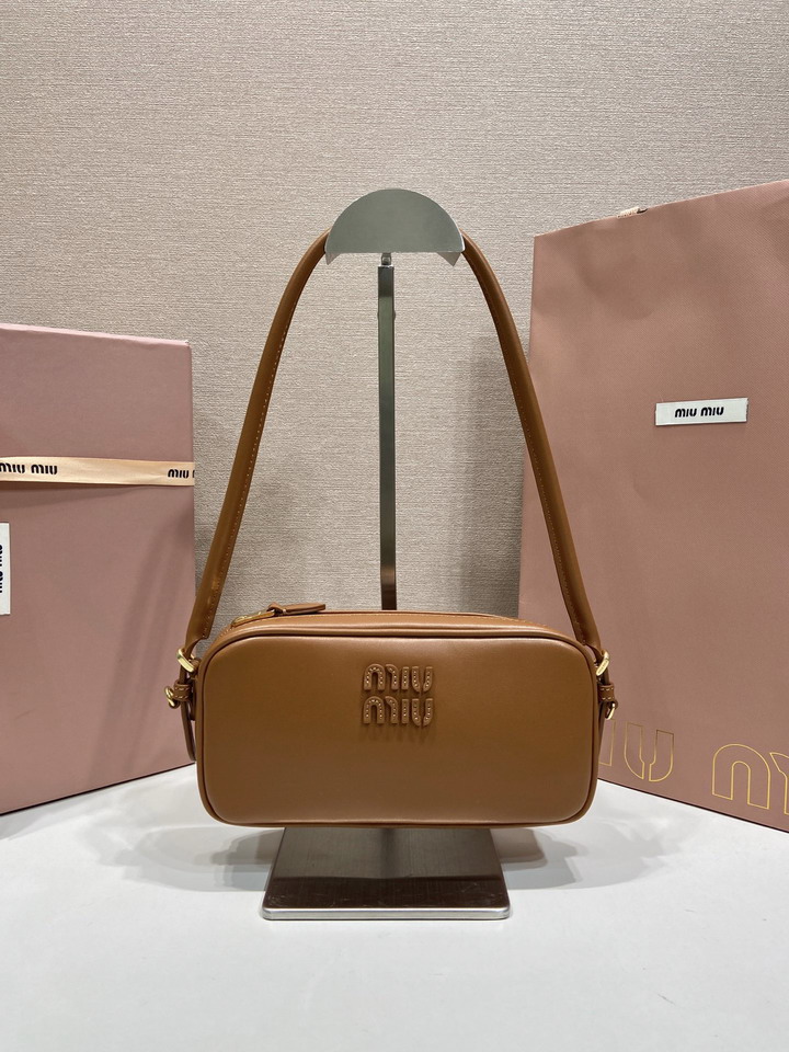 Miu 5NE024 20x10x4.5cm AP1