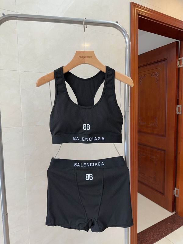 Balenciaga S-XL 16