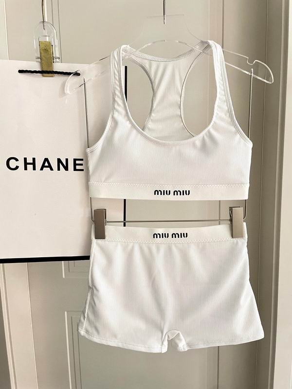 MiuMiu S-XL 18