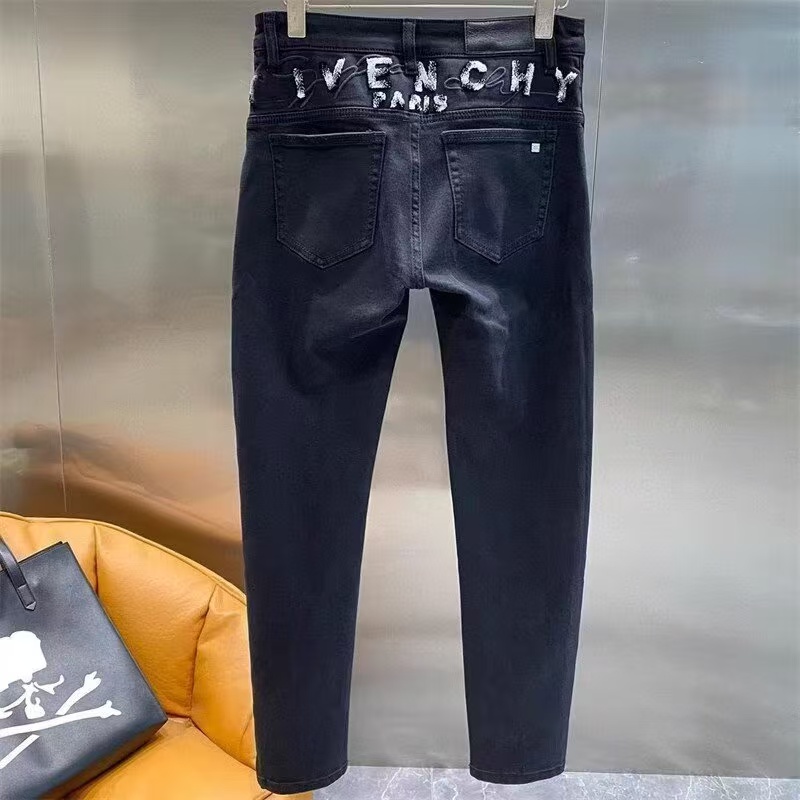 Givenchy sz28-36 attr32