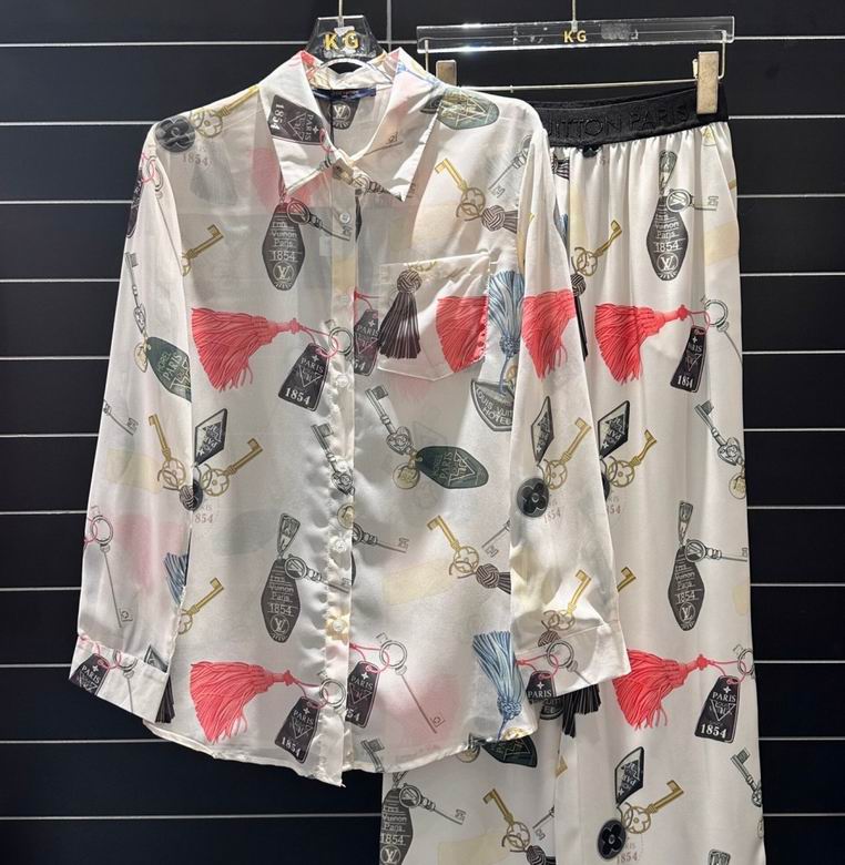 LV S-XL 32