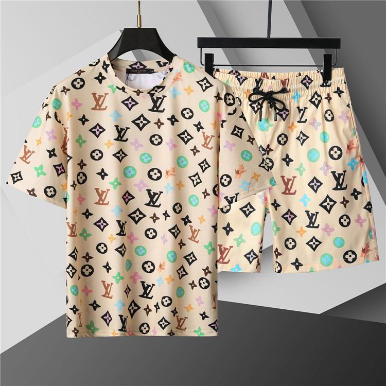 LV 2 Pieces Short  3c