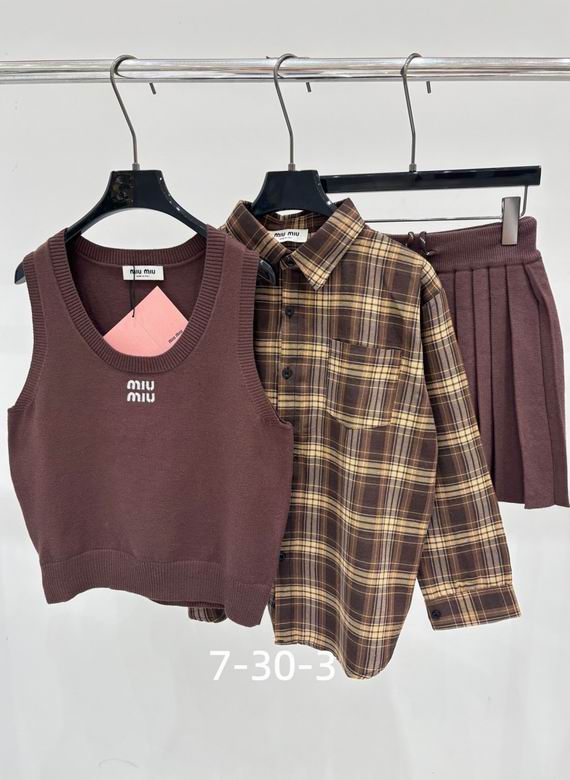 MiuMiu S-XL 356
