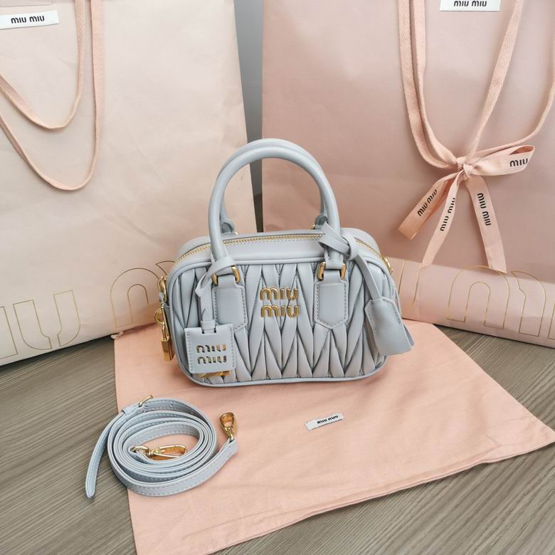 5BB123 19X13X6cm SF 8colour