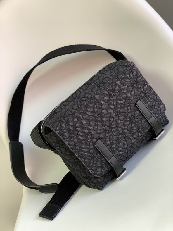 Loewe 11357 24x17.5x11cm ss 17